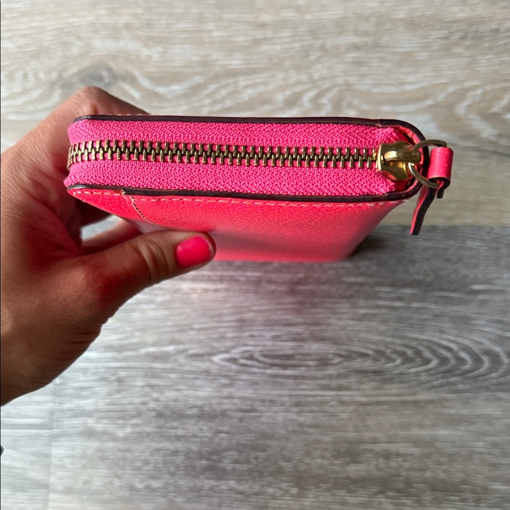 EUC Kate Spade Bright Pink Clutch Wallet - Picture 3 of 8
